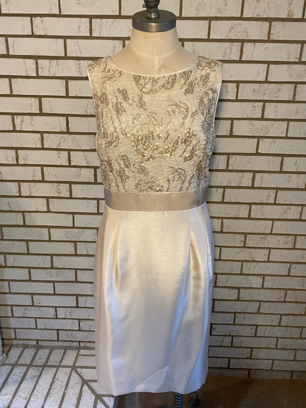 Tahari Ivory and Gold Sleeveless Midi Sheath Dress